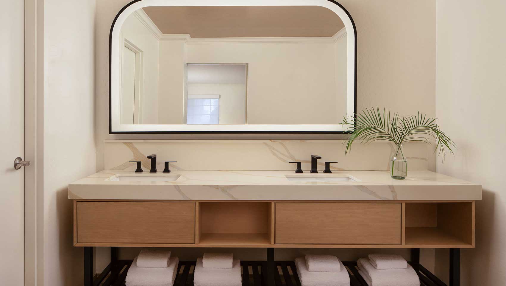 Double sink in bathroom of canyon casita