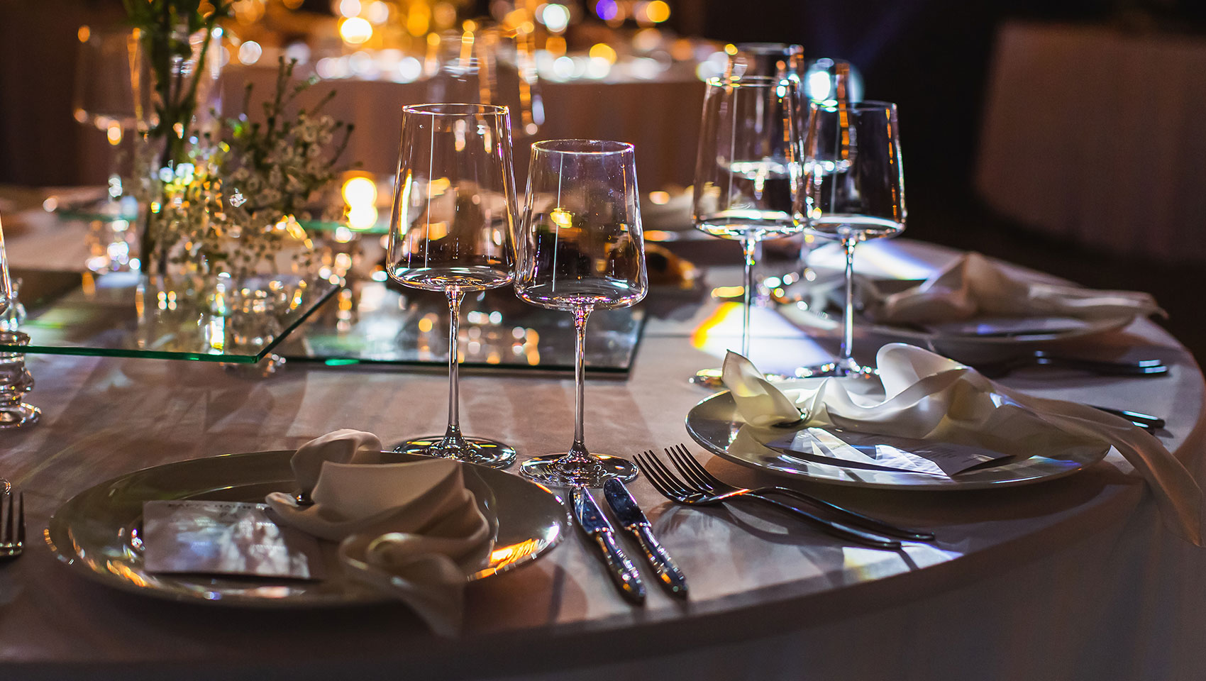 private dining tablescape