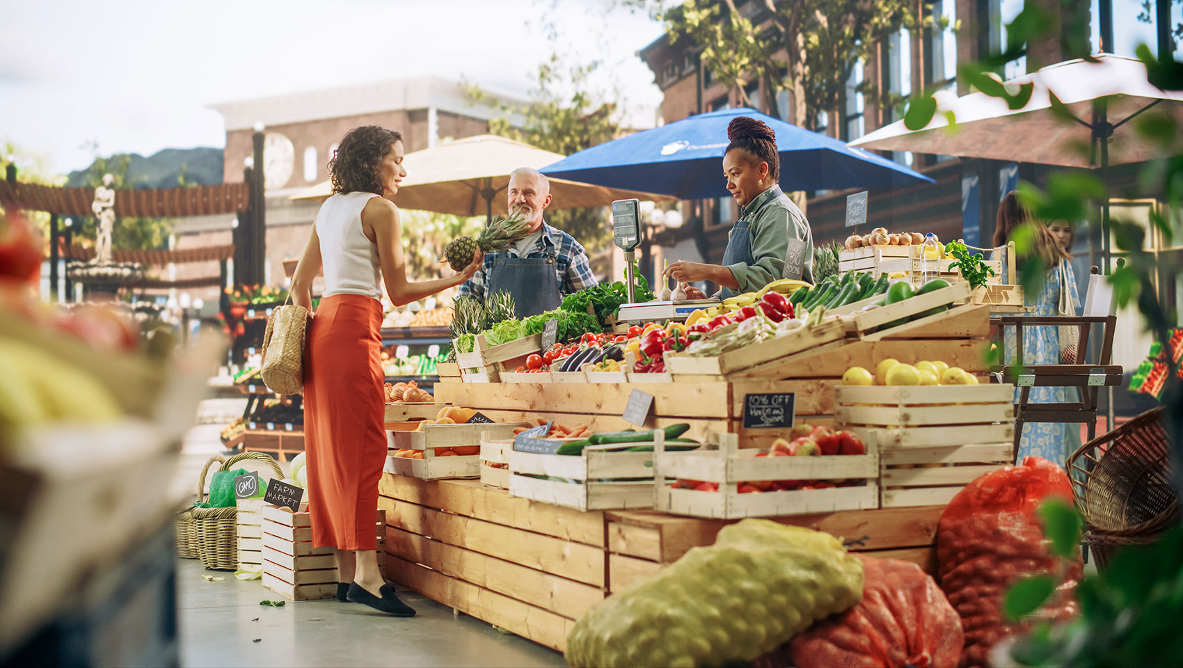 Woman shopping at Farmers’ Market