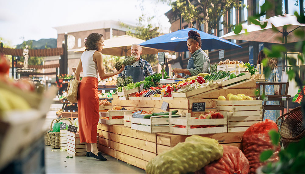Woman shopping at Farmers’ Market