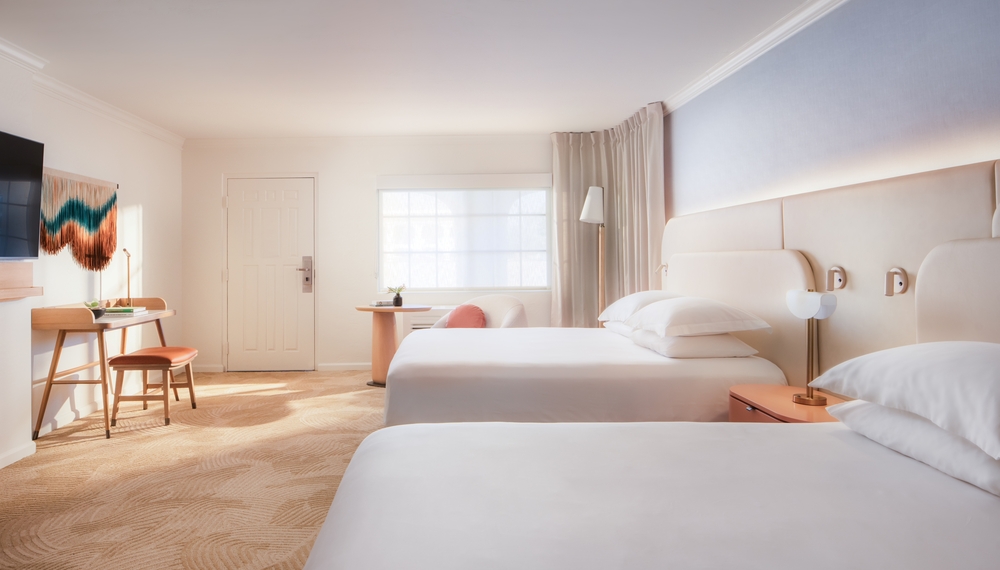 Two Kings guestroom