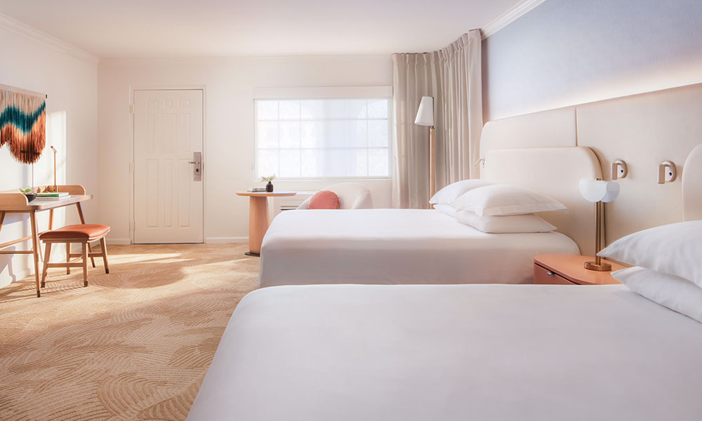 2 King Premium Courtyard View guestroom at Kimpton Miralina