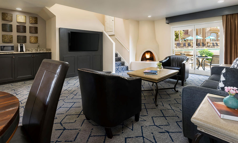 Valley Two Story 2 Queen Villa Pool View Villa at Kimpton Miralina