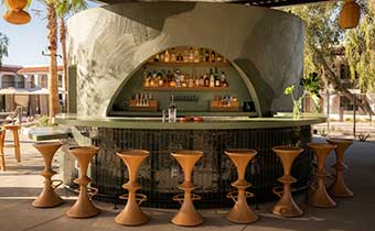 bar